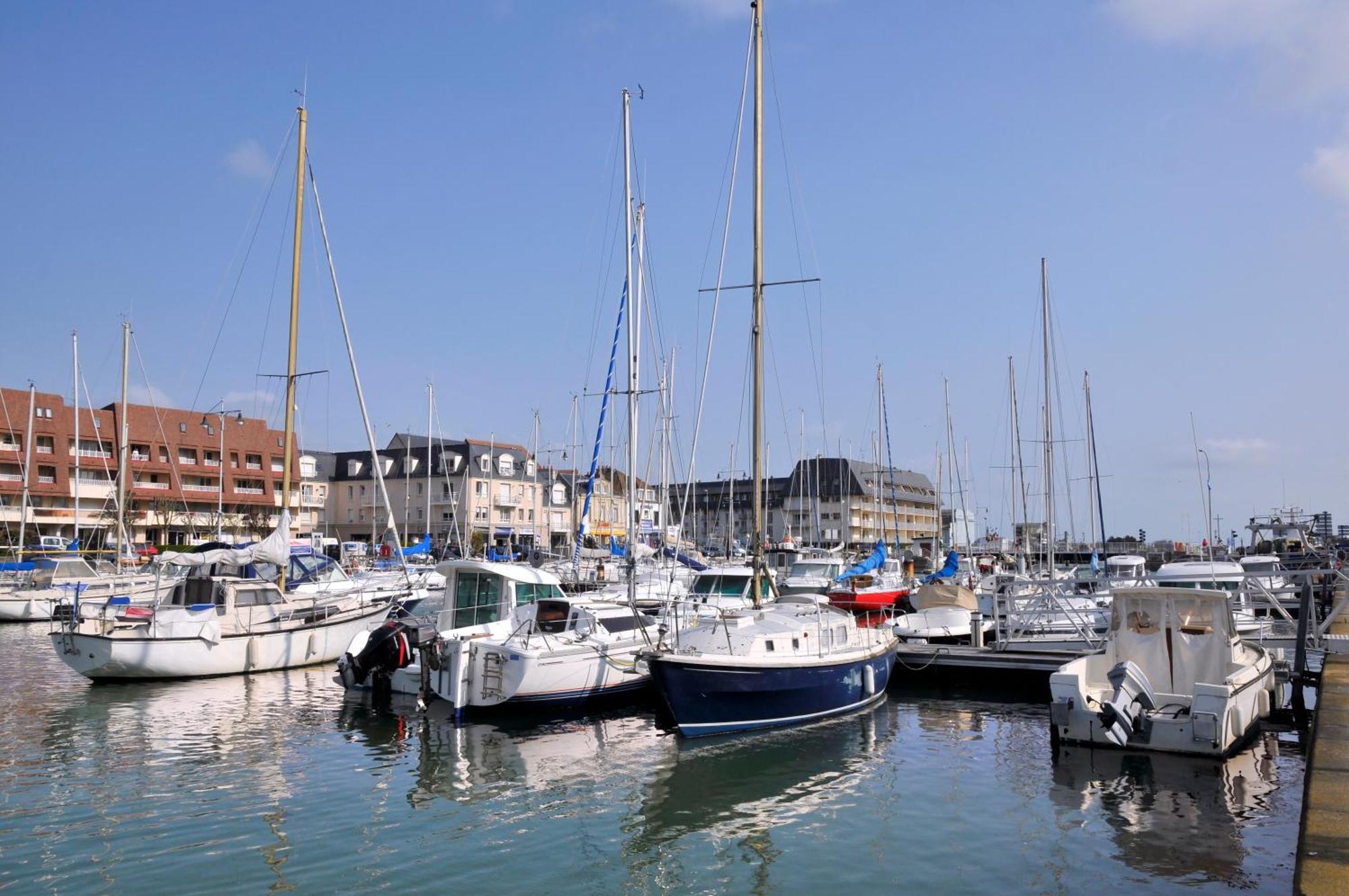 L'Esperluette - Magnifique Vue Mer Et Balcon Courseulles-sur-Mer Exteriör bild